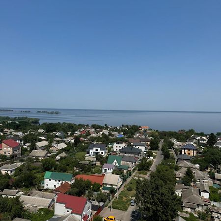 Розкішні Видові Апартаменти В Центрі Черкас! Дві Спальні! Ремонт 2025 Року Tcherkássi Exterior foto